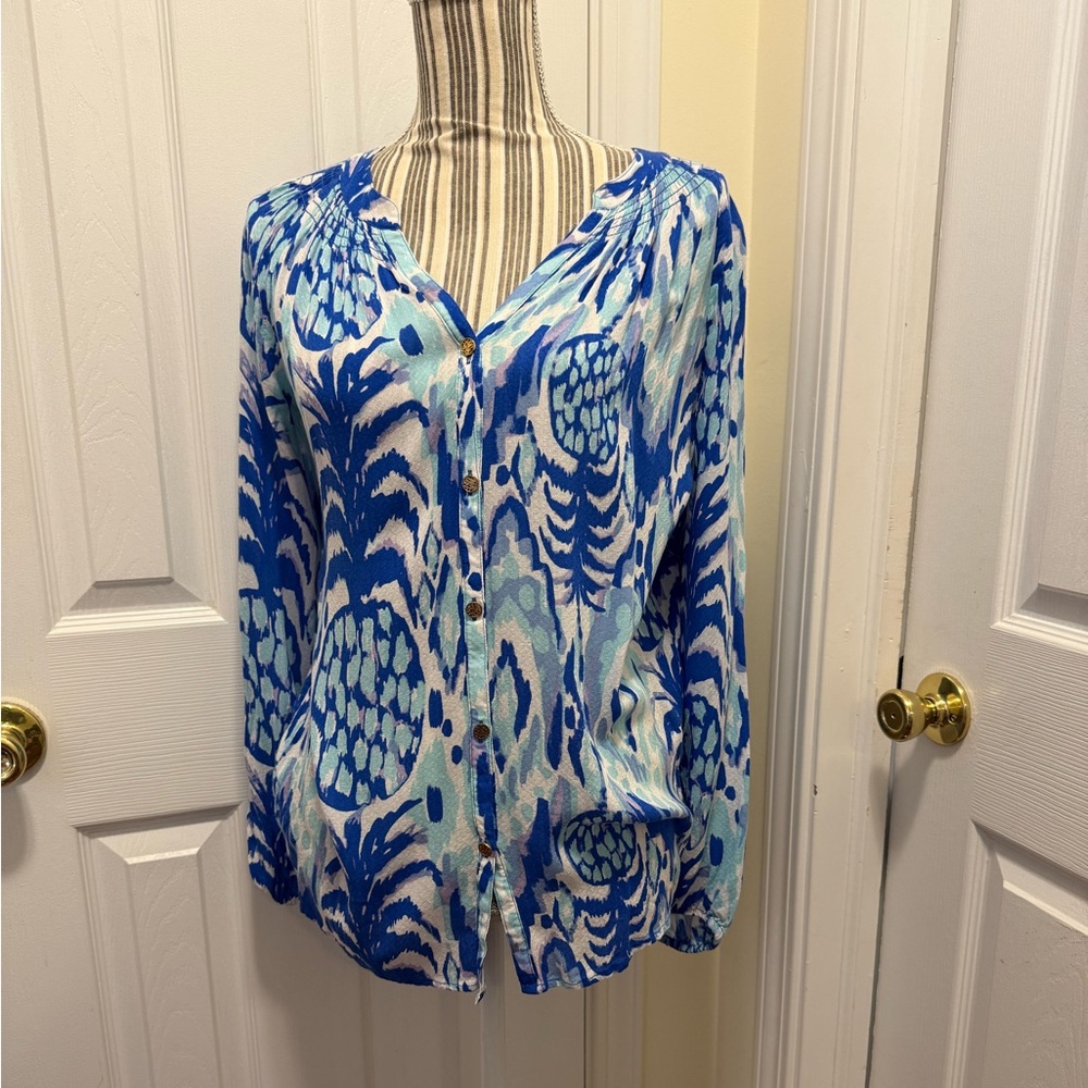 Lilly Pulitzer Elsa Blouse In Tropi Call Me
Pineapples